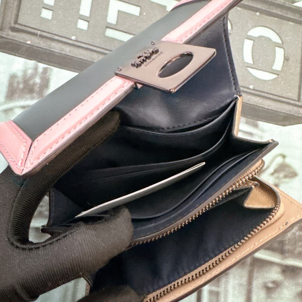 Coach 89250 Hutton Wallet In Colorblock - Picture 6 of 9